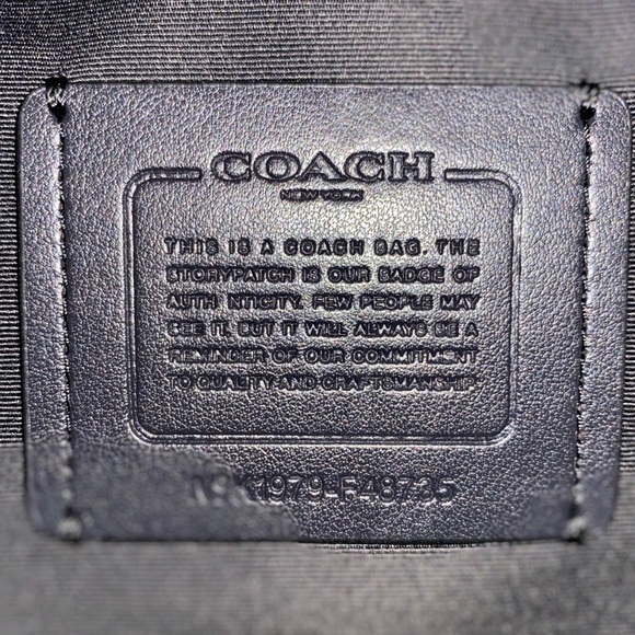 Coach hand bag - Picture 4 of 5